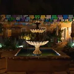 Dos Hermanas Casita 6 Downtown Courtyard Patio