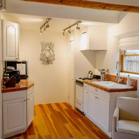 Holiday home Dos Hermanas Casita 6 Downtown Courtyard Patio *