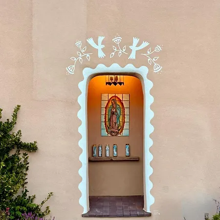 Dos Hermanas Casita 6 Downtown Courtyard Patio Holiday home Santa Fe